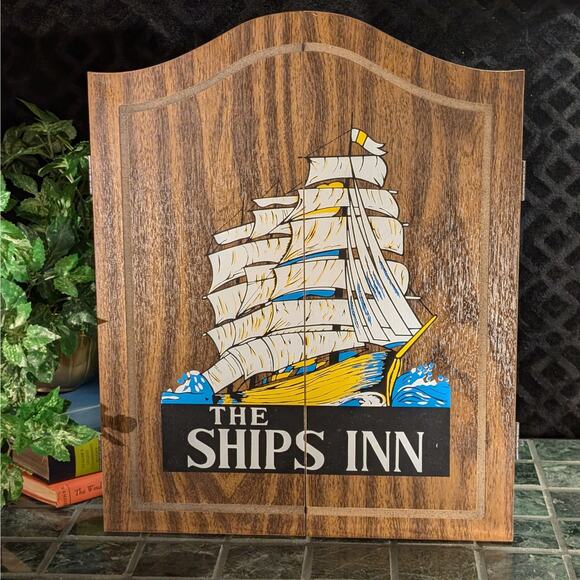 NEW Vintage Retro 70s Ships Inn Hanging Wooden Case Dart Board Man Cave Bar NOS - Picture 2 of 8
